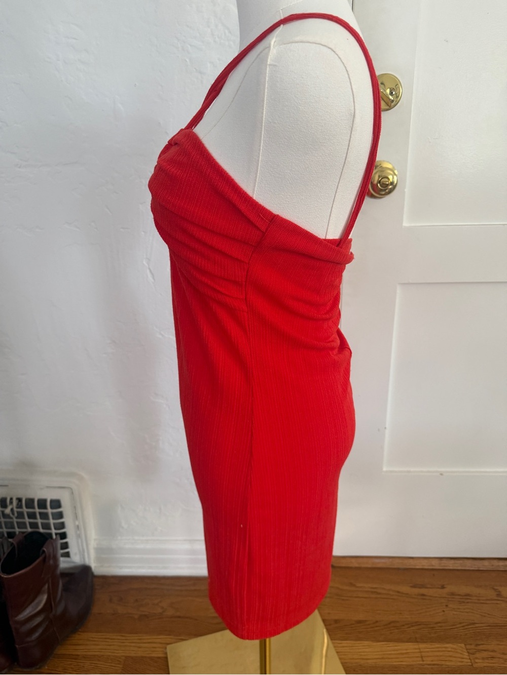 Red Ribbed Cross-Strap Bodycon Dress - Picture 2 of 4